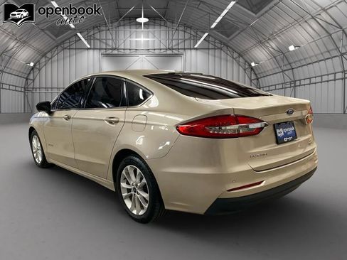 Used 2019 Ford Fusion SE image 7