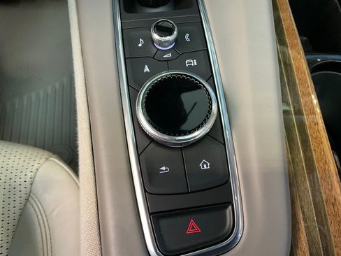 Used 2021 Cadillac Escalade Sport Platinum AWD/4WD image 19