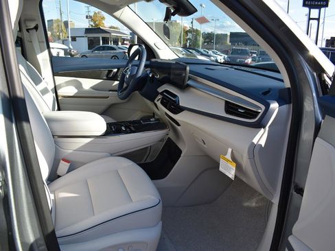 New 2026 Buick Enclave Avenir w/ Super Cruise Package image 5