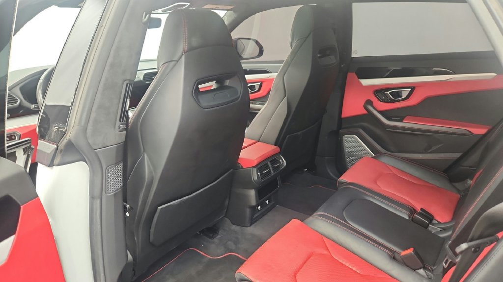 Used 2020 Lamborghini Urus AWD/4WD image 43