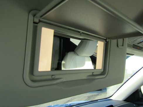 Used 2025 Ford Mustang Mach-E Premium image 31