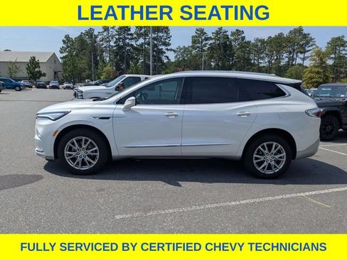 Used 2023 Buick Enclave Premium w/ Experience Buick Package FWD image 9