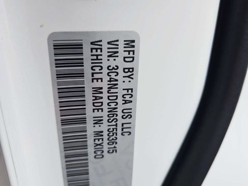 Used 2025 Jeep Compass Limited w/ High Altitude Package image 39