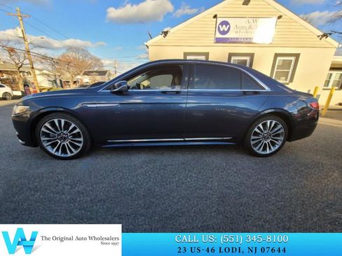Used 2017 Lincoln Continental Select image 8