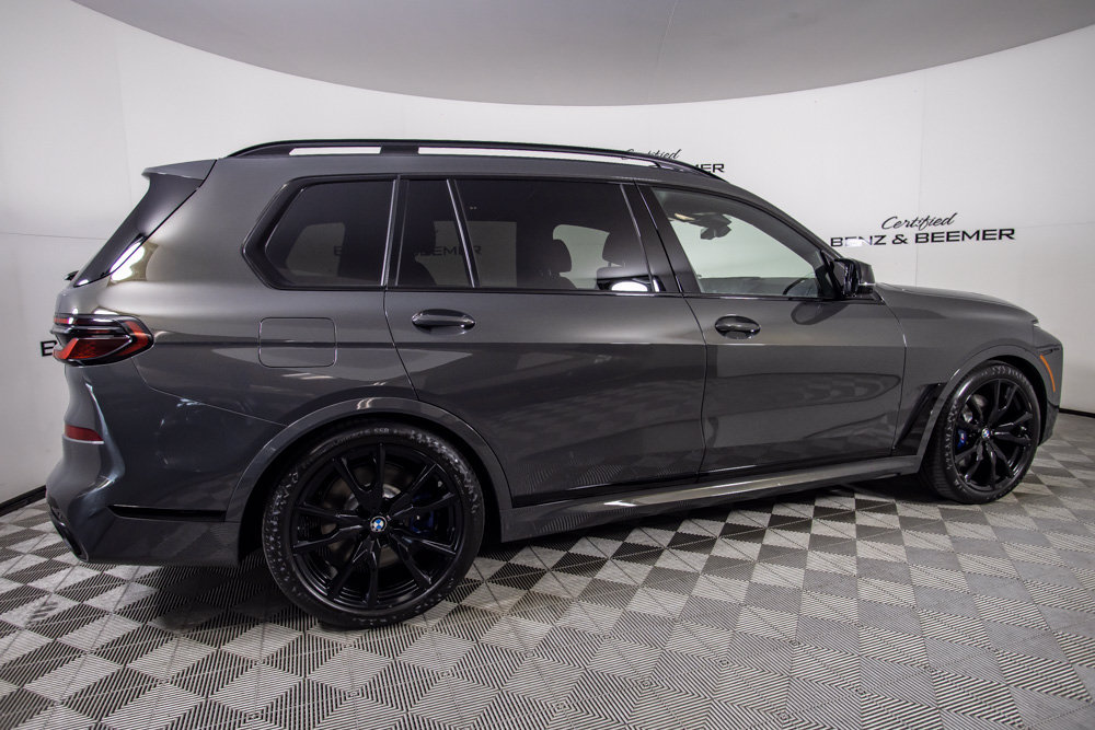 Used 2024 BMW X7 M60i AWD/4WD image 3