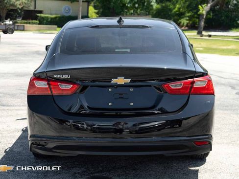 Used 2018 Chevrolet Malibu LS w/ LPO, Convenience Package 2 FWD image 8