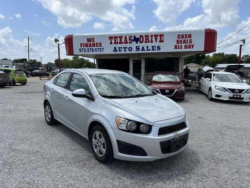 Used 2016 Chevrolet Sonic LS image 3