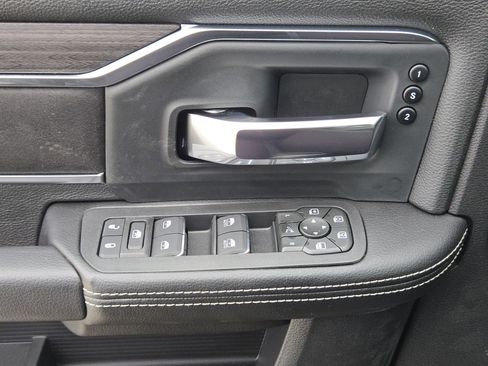 New 2026 RAM 3500 Laramie AWD/4WD image 18