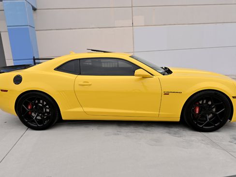 Used 2012 Chevrolet Camaro SS w/ RS Package image 8