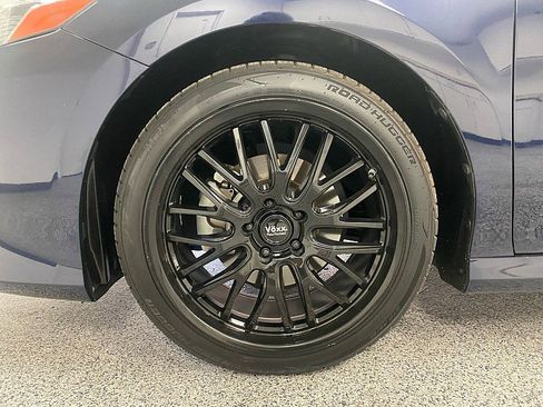 Used 2021 Toyota Camry LE image 9