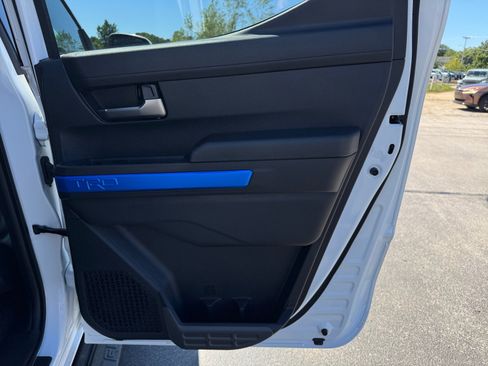 New 2025 Toyota Tacoma TRD Off-Road image 27