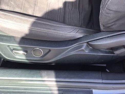 Certified 2017 Ford Mustang Coupe image 11