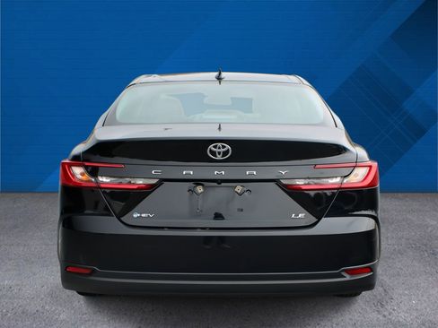 Used 2025 Toyota Camry LE FWD image 8