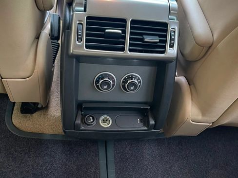 Used 2009 Land Rover Range Rover HSE AWD/4WD image 13