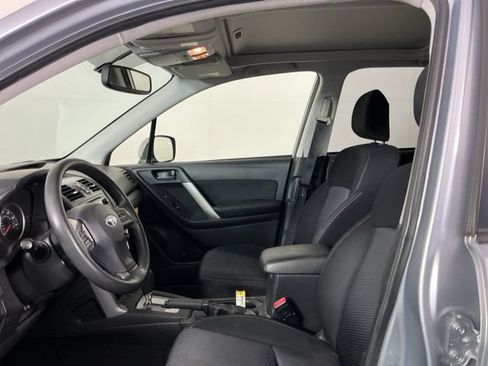 Used 2014 Subaru Forester 2.5i Premium w/ Popular Package #2 AWD/4WD image 10