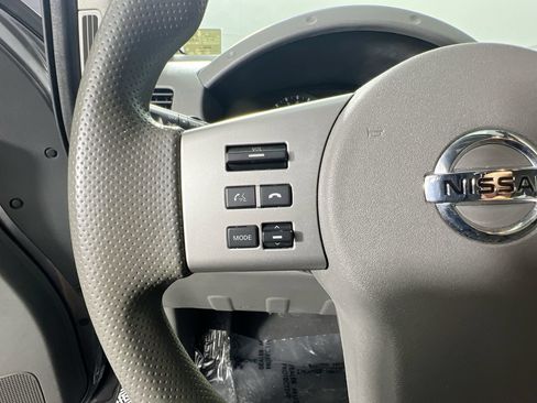 Used 2021 Nissan Frontier SV AWD/4WD image 15
