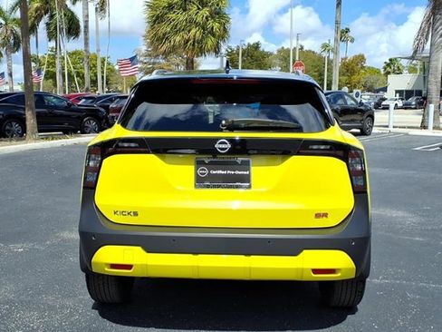 Used 2025 Nissan Kicks SR image 13