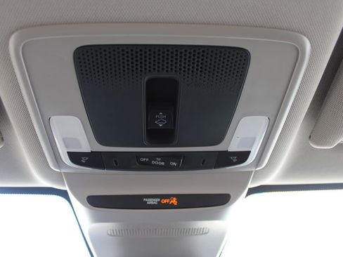 New 2026 Honda HR-V EX-L image 36