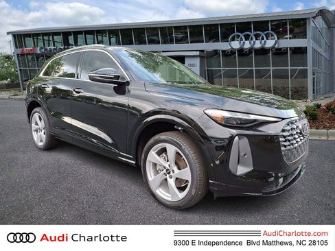 Used 2025 Audi Q5 Premium w/ Premium Plus AWD/4WD image 1