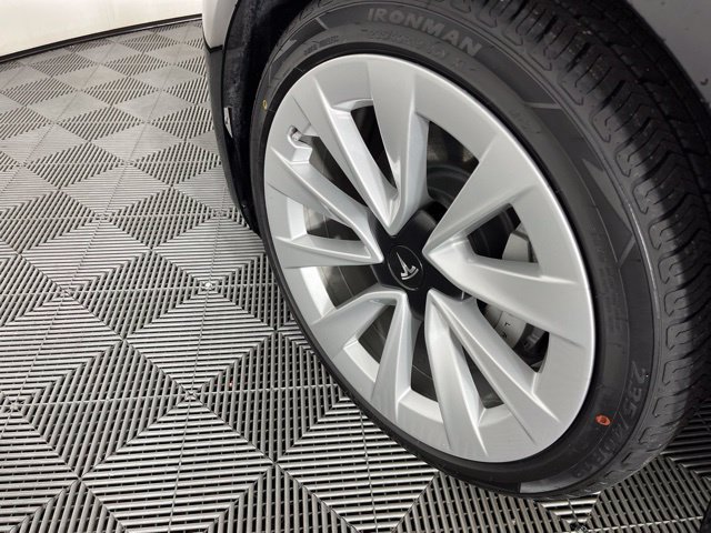 Used 2023 Tesla Model 3 Standard Range RWD image 13