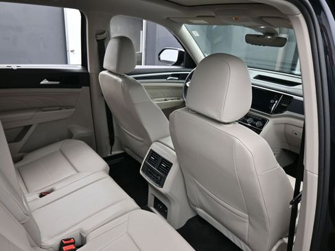 Used 2023 Volkswagen Atlas SEL R-Line image 48