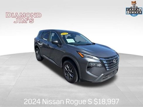 Used 2024 Nissan Rogue S image 1