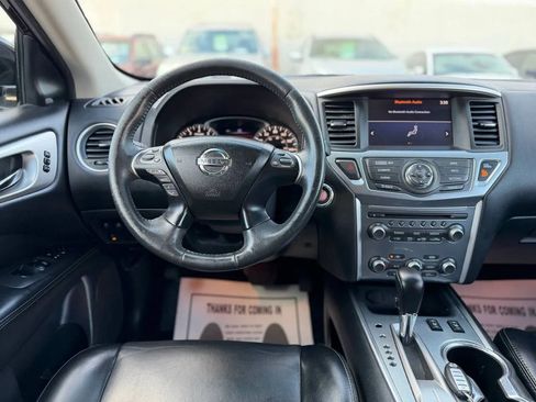 Used 2017 Nissan Pathfinder SL image 33
