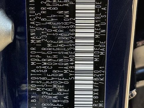 Used 2025 Toyota Corolla LE FWD image 30