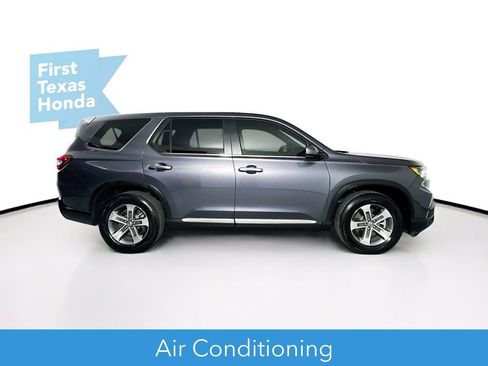 Used 2025 Honda Pilot EX-L image 9