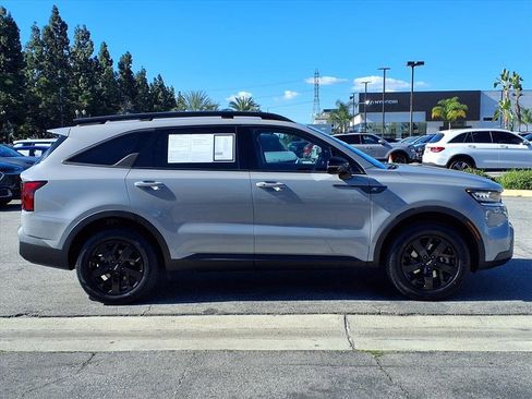 Certified 2022 Kia Sorento S image 6