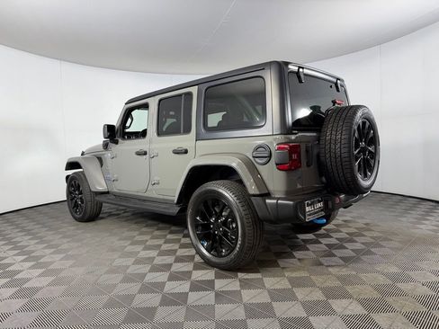 Used 2022 Jeep Wrangler Unlimited Sahara AWD/4WD image 10