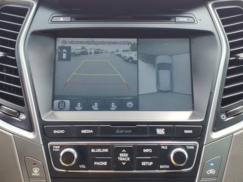 Used 2018 Hyundai Santa Fe Sport w/ 2.4L Tech Package 04 AWD/4WD image 16
