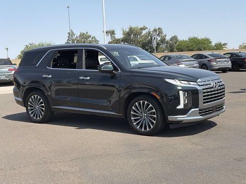 Used 2024 Hyundai Palisade Calligraphy AWD/4WD image 4