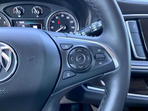 Used 2019 Buick Enclave Essence FWD image 25