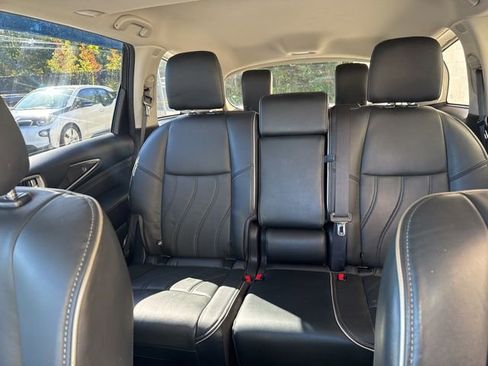 Used 2019 INFINITI QX60 Luxe w/ Essential Package image 22