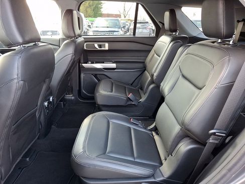 Certified 2023 Ford Explorer XLT w/ Equipment Group 202A image 13