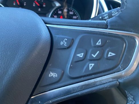 Used 2023 Chevrolet Equinox LT image 19