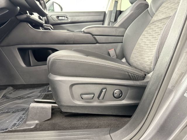 Used 2025 Nissan Pathfinder SV AWD/4WD image 21