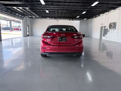 Used 2017 MAZDA MAZDA3 Sport FWD image 5