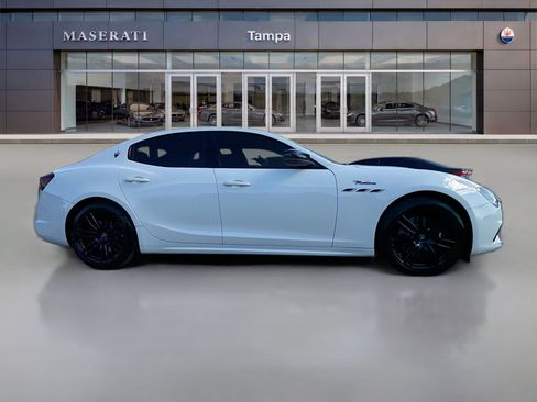 Used 2023 Maserati Ghibli Modena RWD image 2
