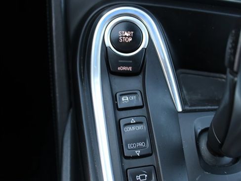 Used 2015 BMW i8 image 32