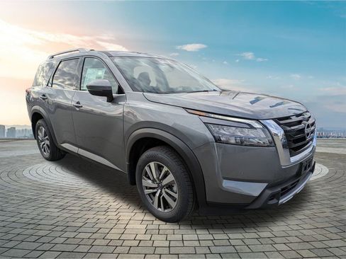 New 2025 Nissan Pathfinder SL image 1