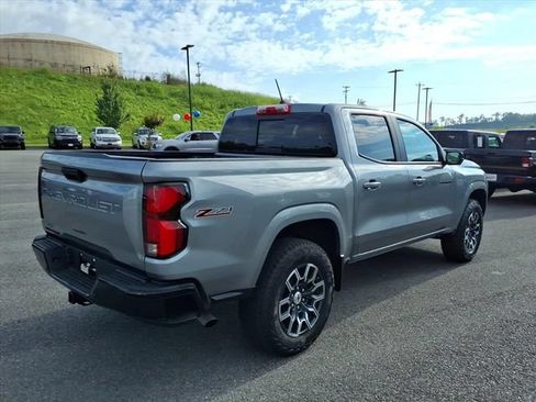 Used 2024 Chevrolet Colorado Z71 w/ Z71 Convenience Package 2 AWD/4WD image 6