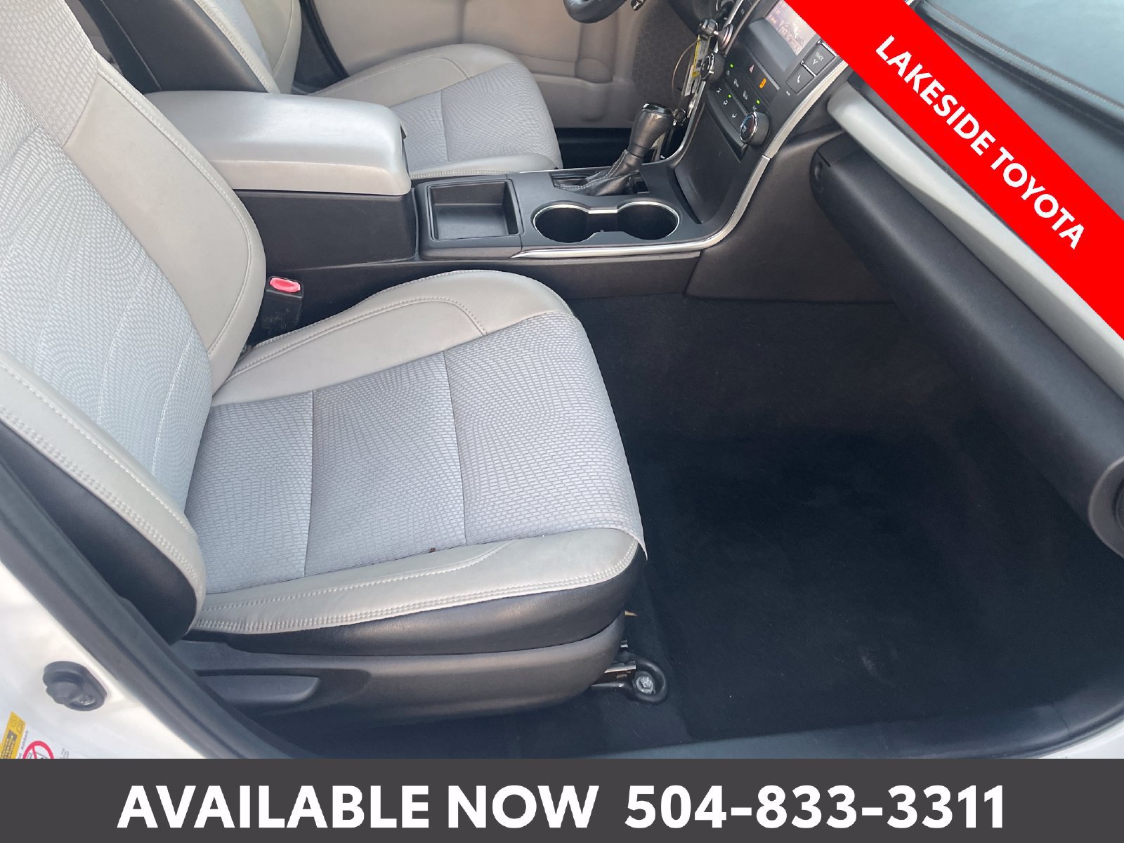 Used 2017 Toyota Camry SE FWD image 16