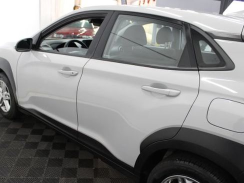 Used 2023 Hyundai Kona SE FWD image 9