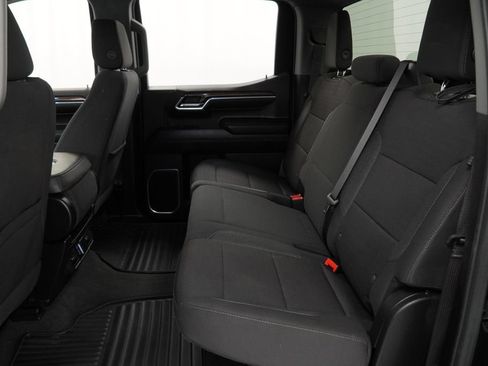 Used 2023 Chevrolet Silverado 1500 LT AWD/4WD image 16