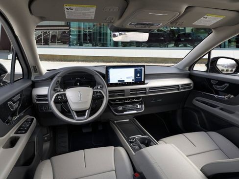 New 2025 Lincoln Corsair Premiere w/ Equipment Group 101A image 9