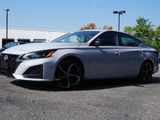 Used 2024 Nissan Altima 2.5 SR image 2