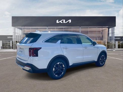 New 2026 Kia Sorento S image 8
