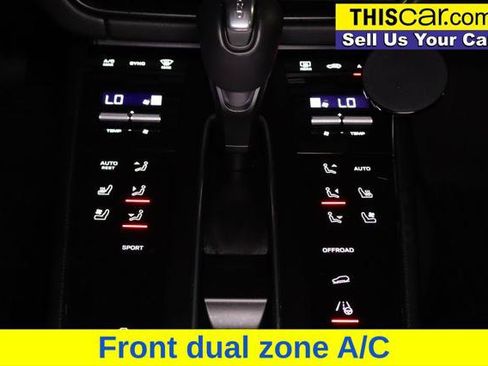 Used 2025 Porsche Macan Turbo AWD/4WD image 19